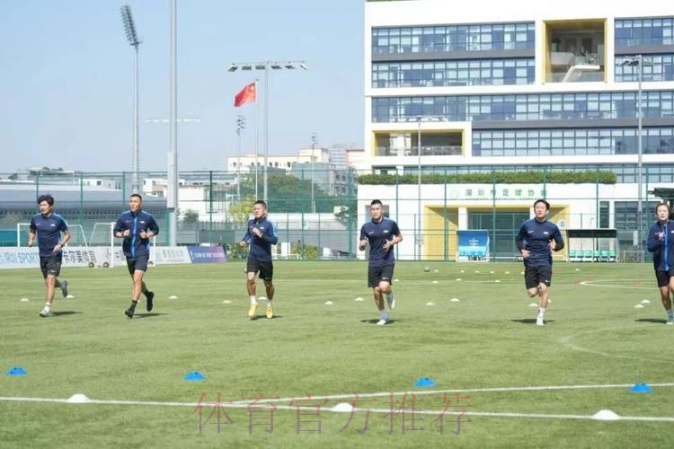 中国足球协会、全国青少年校园足球工作领导小组办公室D级教练员讲师选拔培训班在珠海举行